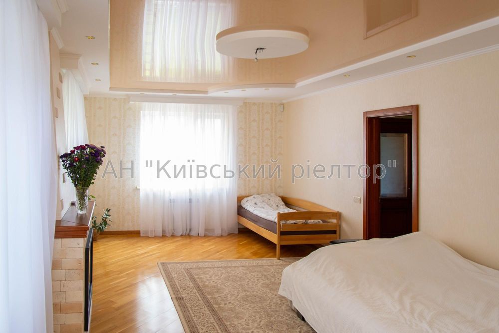 Без комісії.Продам будинок в Дніпровському районі, вулиця Профспілкова