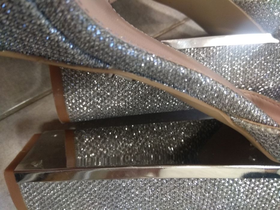 Sandałki na grubym  obcasie Londyn roz. 37