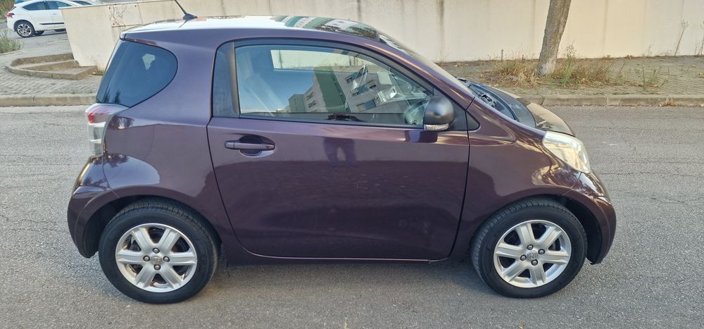 Toyota IQ 1.4 D-D4 Deisel 2011 Com 120 mil km