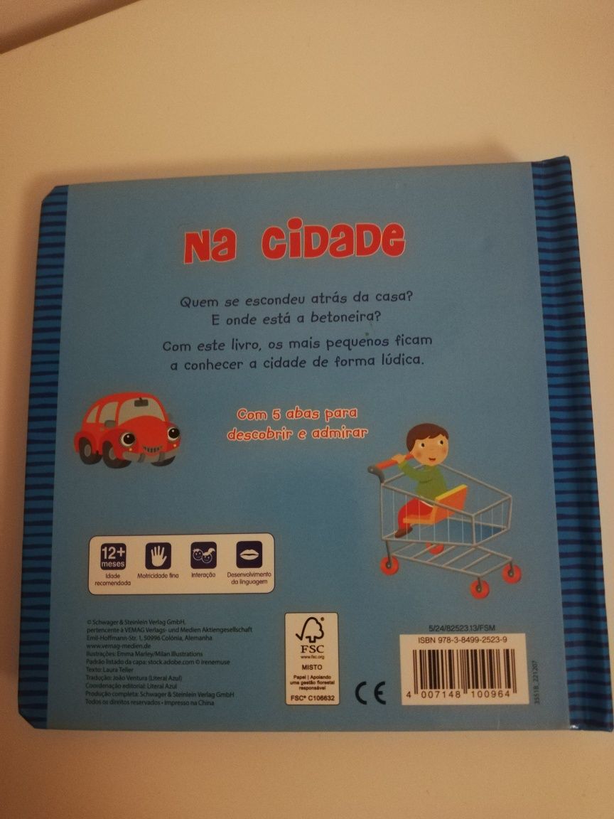 Livro de  bebé NOVO