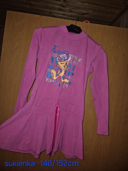 Zestaw ubrań dziewczęcych 146/152