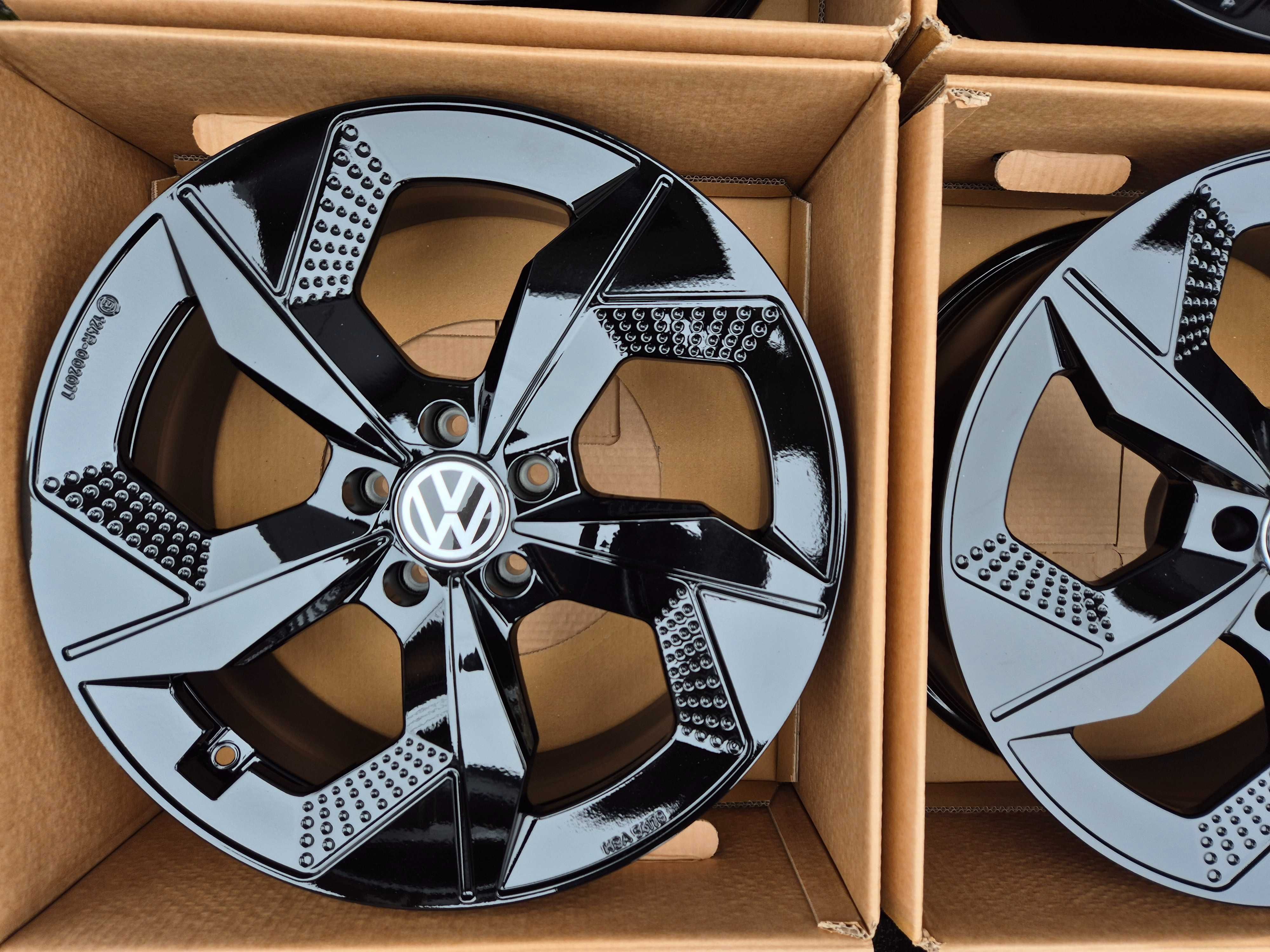 Felgi 19 VW Passat B7 B8 B9 Arteon GOLF Touran Tiguan T-Roc ID 5x112