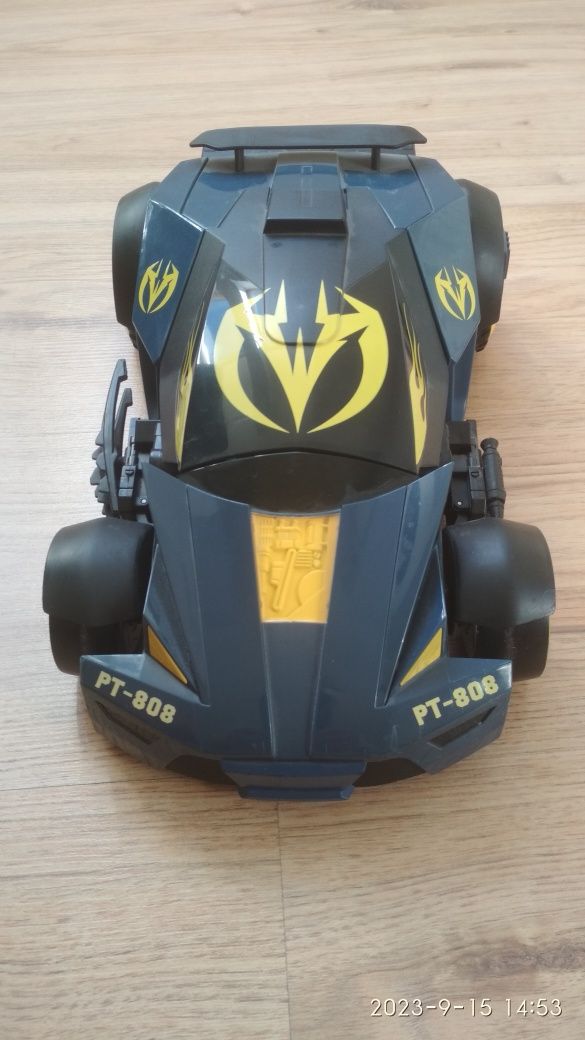 Zdalnie sterowany transformujący robót zabawka Maisto street trooper