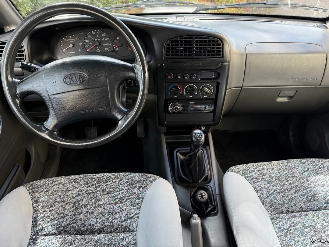Vendo Kia de janeiro de 2000