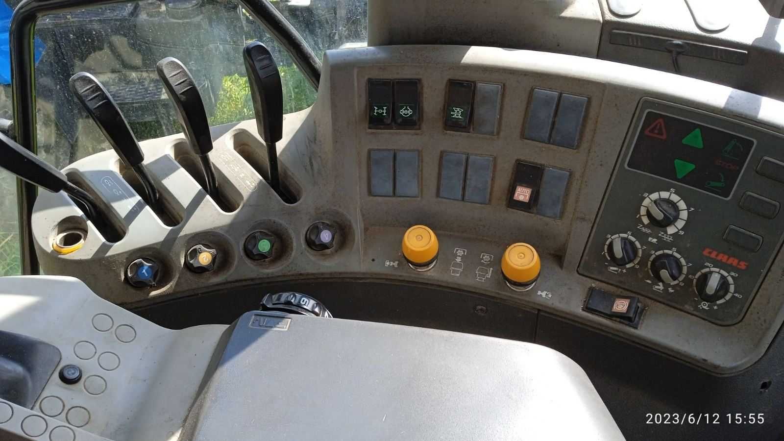 Трактор CLAAS Axion 850