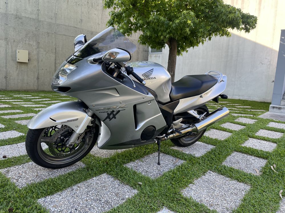 HONDA CBR 1100 xx ( muito bem tratada ) 2005