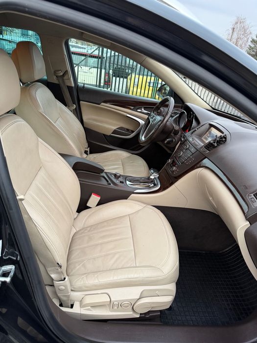 Opel Insignia 2011 Rok 2.0 diesel