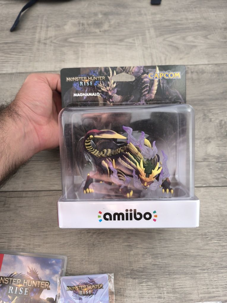 Monster hunter Rise Collectors edition switch
