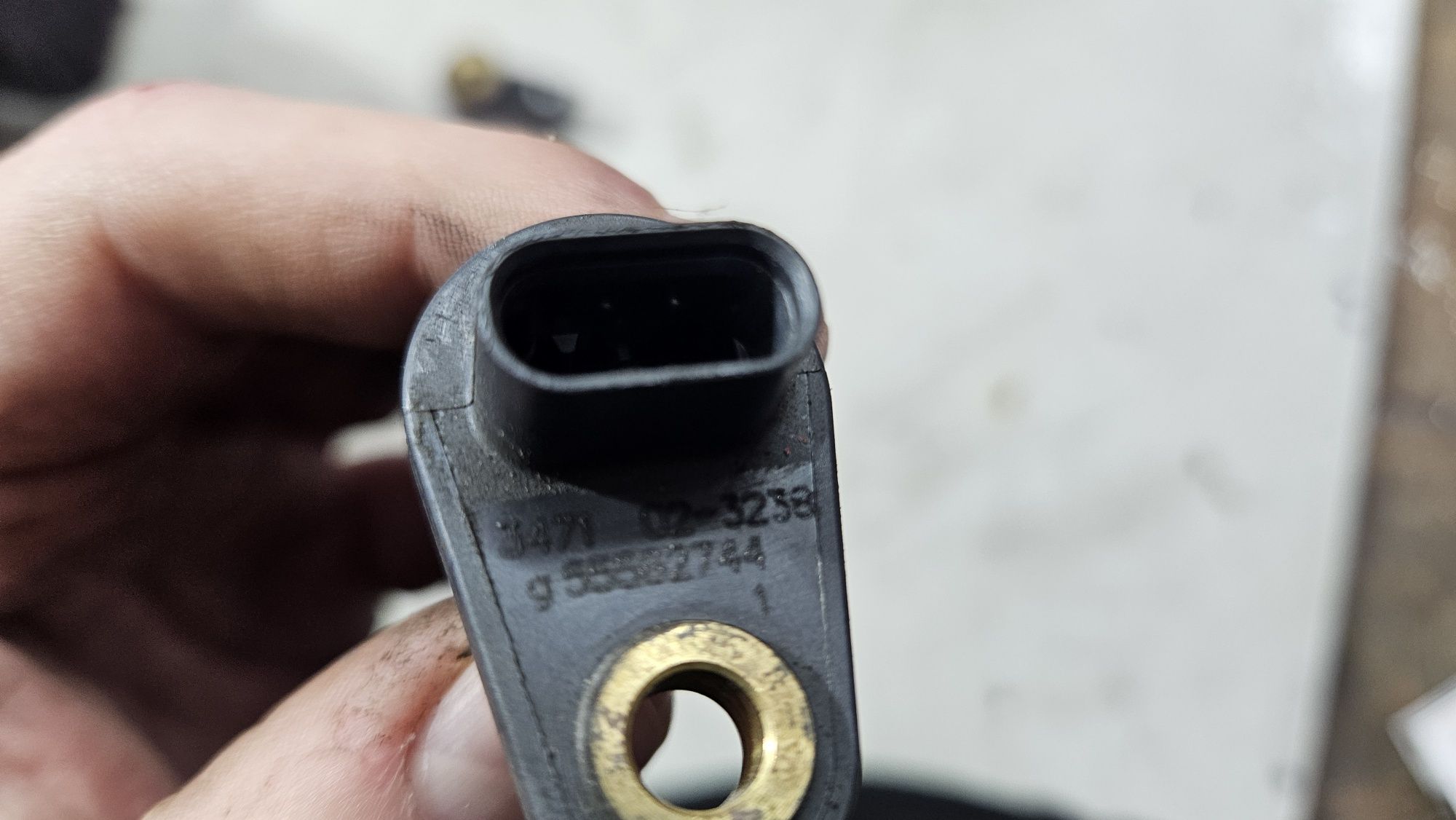 Czujnik wału położenia wałka rozrządu z14xer opel corsa d astra j 1.4