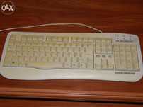 Impressora HP e teclado