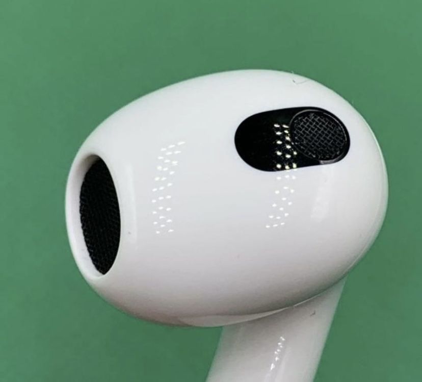 Apple AirPods 3rd Generation RIGHT   Original A2565