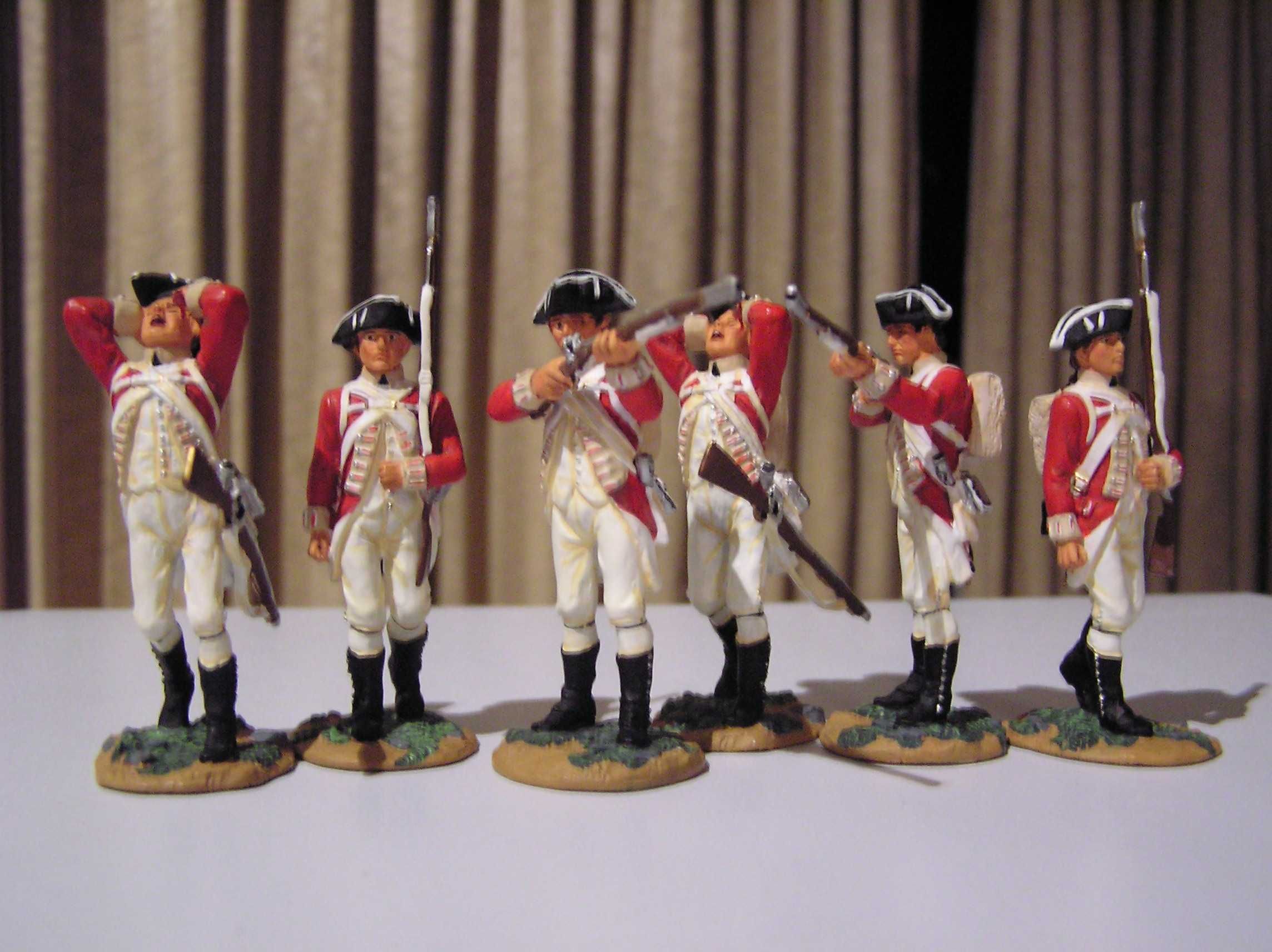 Vários conjuntos de soldados de chumbo da marca BRITAINS.