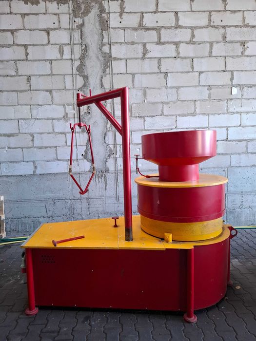 Młyn żarnowy do zbóż