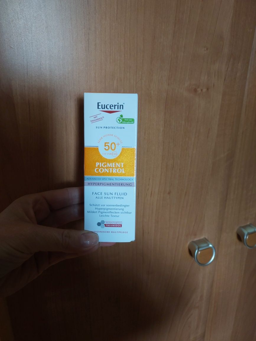 Eucerin fluid krem z filtrem spf50 przeciw przebarwieniom