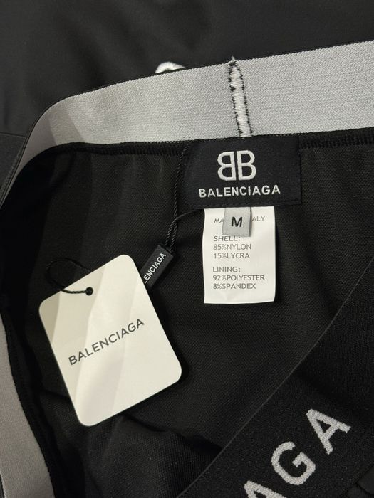 Купальник Balenciaga Баленсіага чорний спортивний топ баленсиага