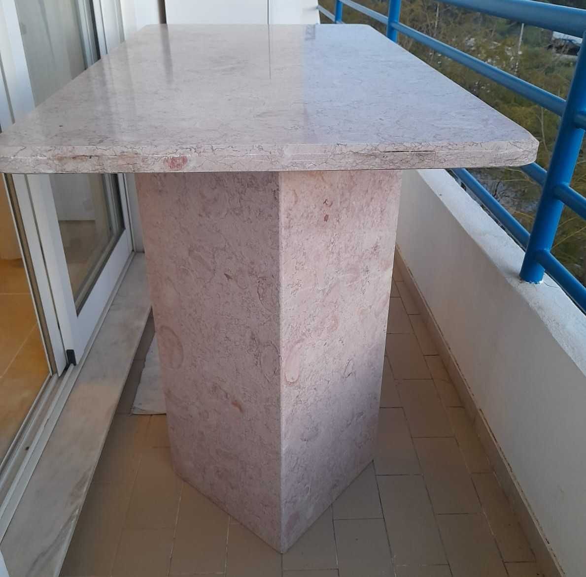 Mesa Mármore Rosa