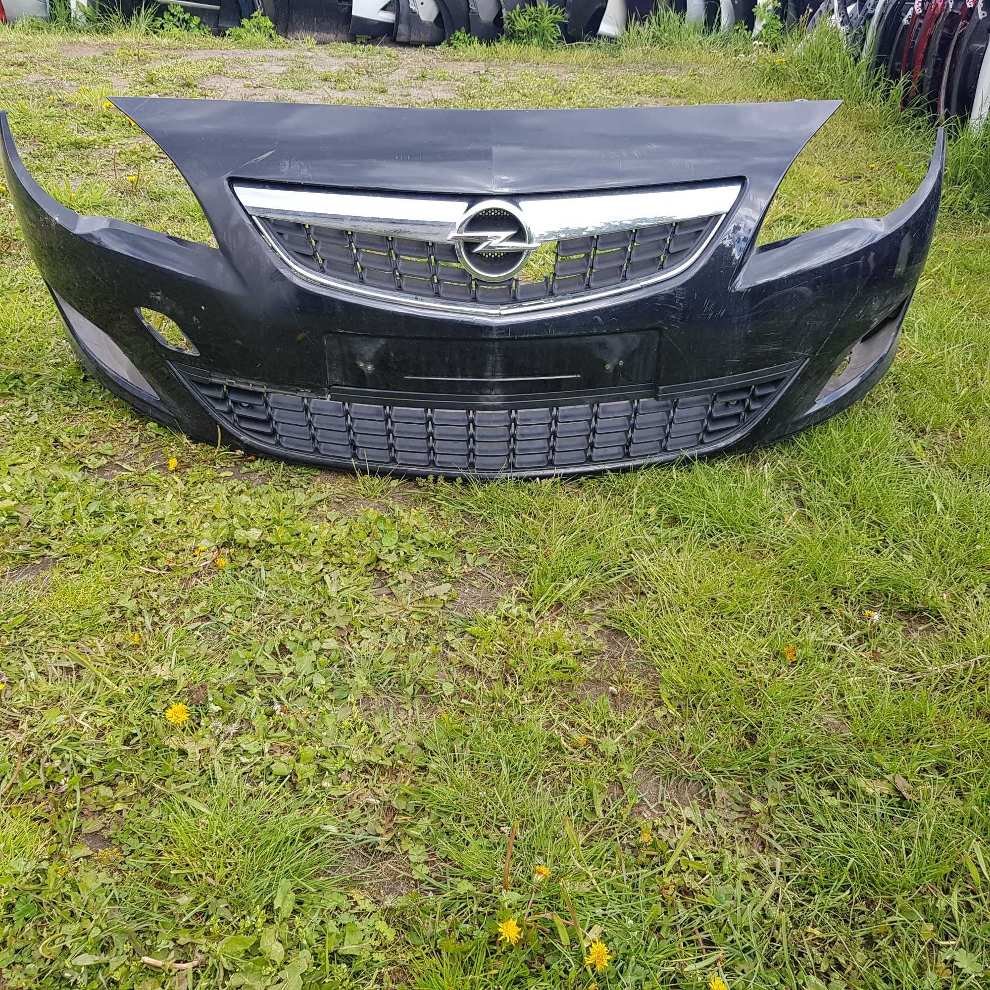 zderzak przód Opel Astra J IV