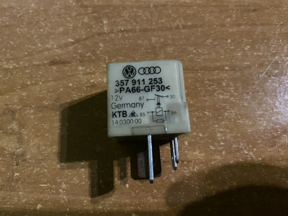 VW golf IV 4 Audi a3 8l 1.9 TDI,przekaznik 103