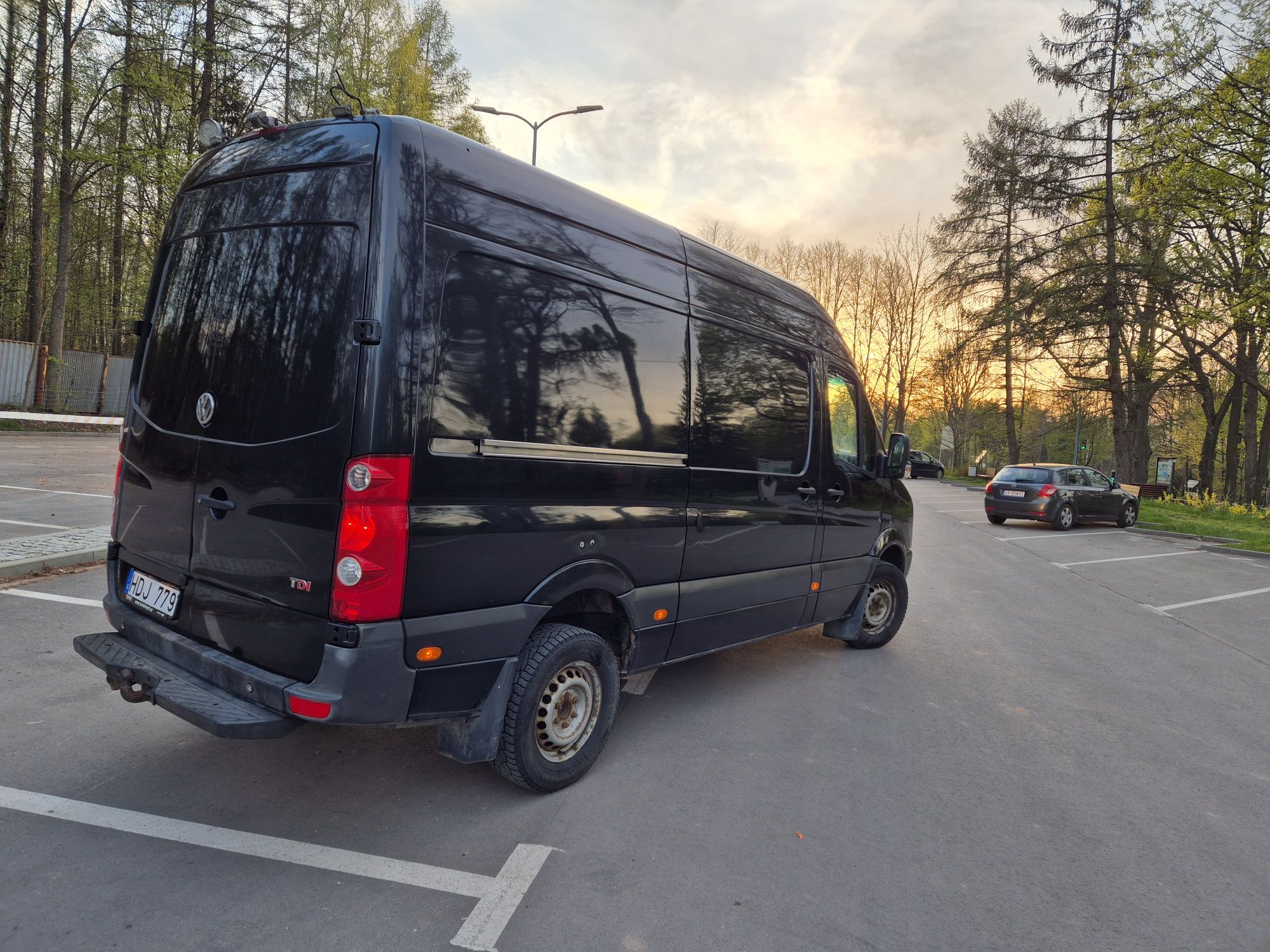 VW Crafter 2.0 tdi., średni wysoki,przebieg 180tys. Niższa cena!