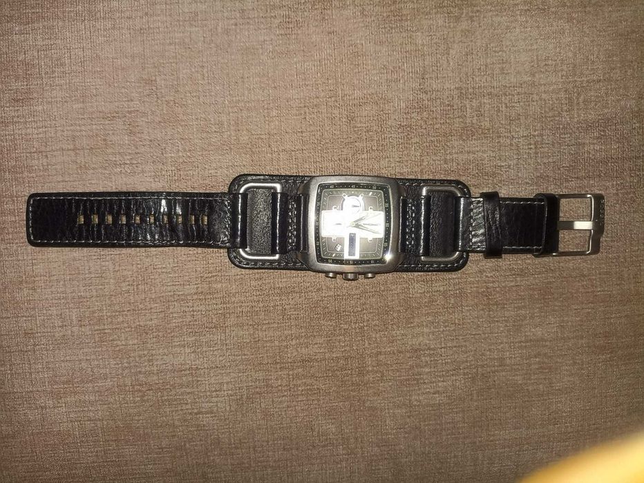 Relógio Fóssil Homem