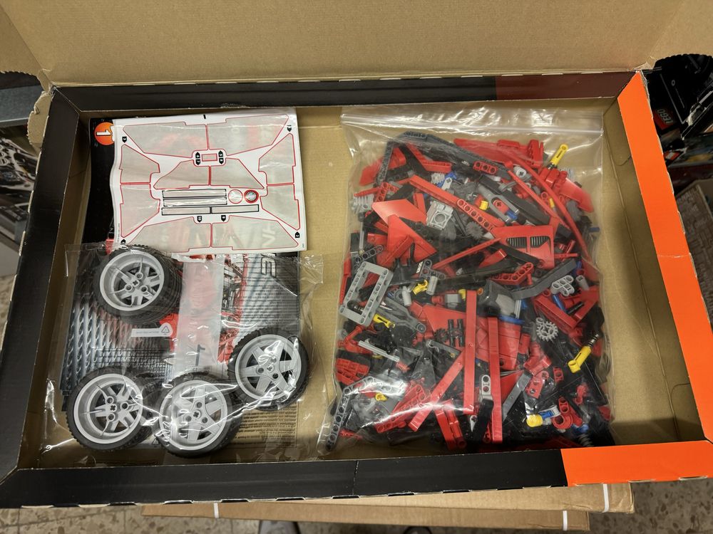 Lego Technic 8070 Supercar