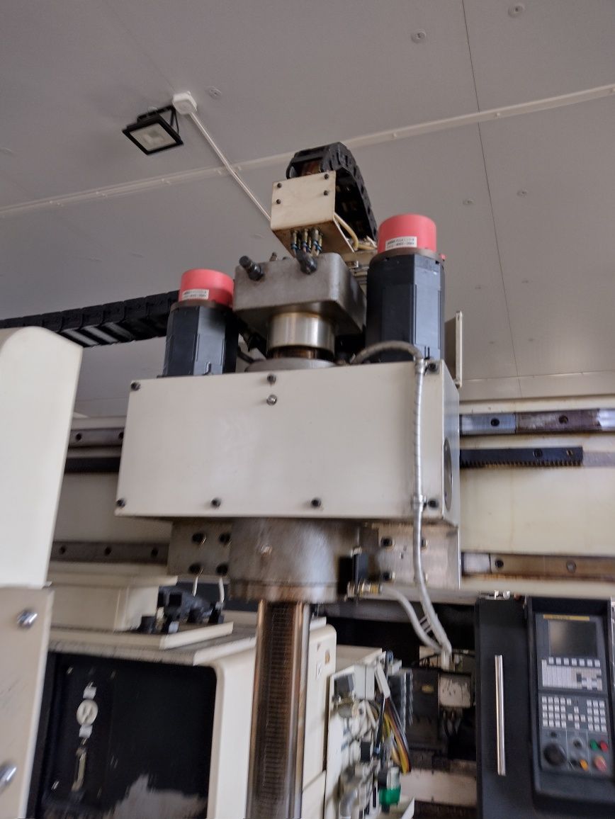 Tokarka CNC Wasino LJ-3B plus robot