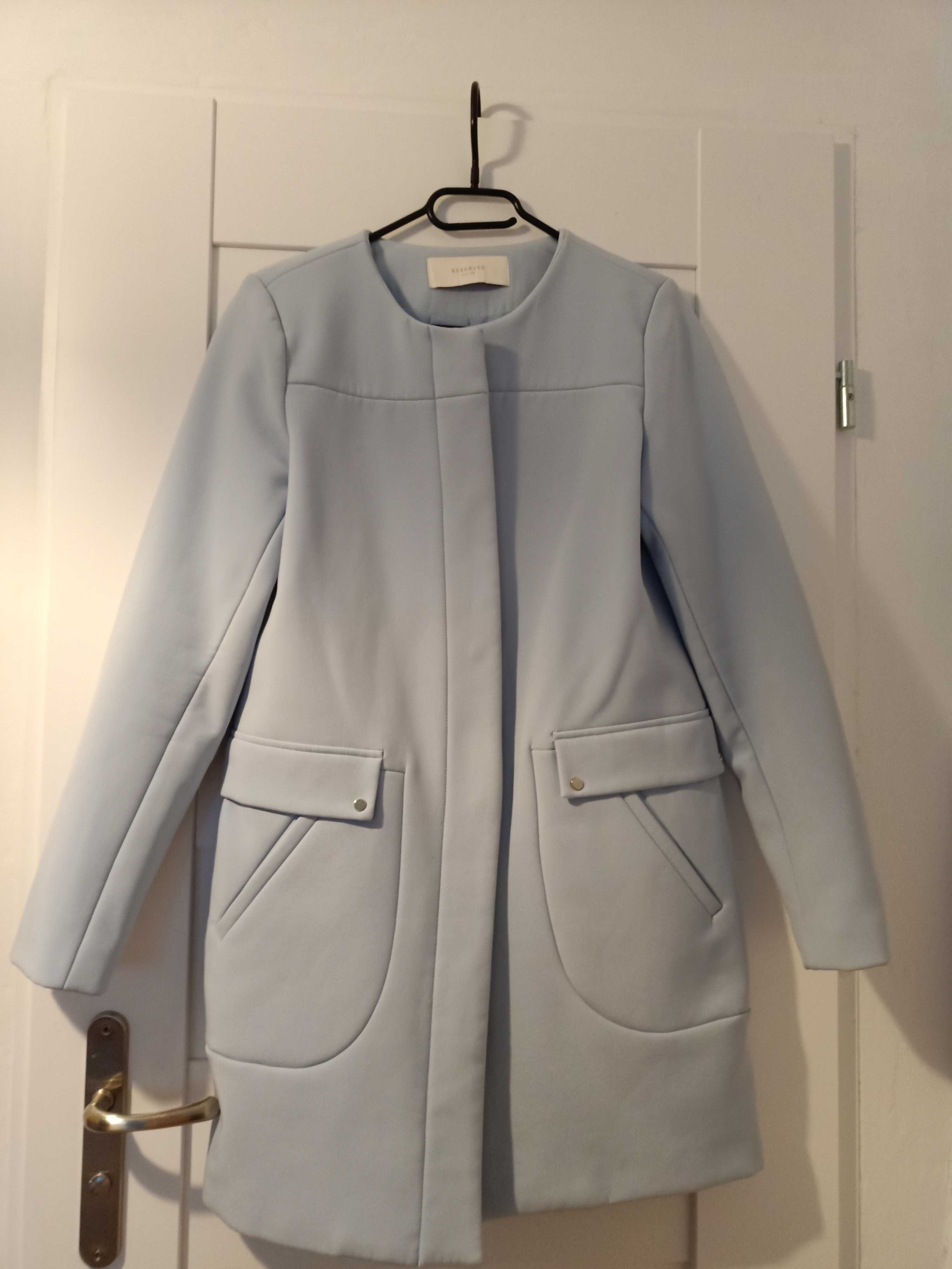 Niebieski błękitny płaszcz damski Reserved 38 M baby blue nowy