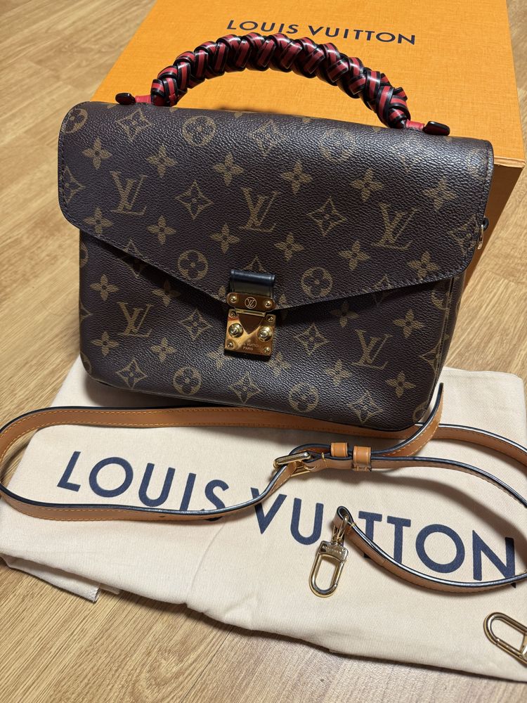 Сумка Louis Vuitton Pochette Metis Braided Handle