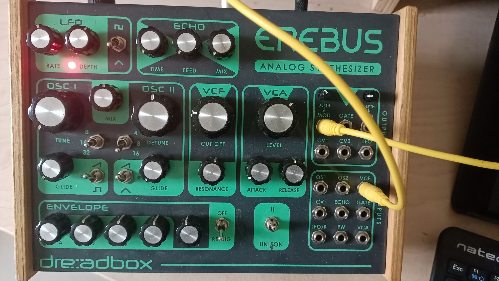 Dreadbox erebus syntezator analogowy