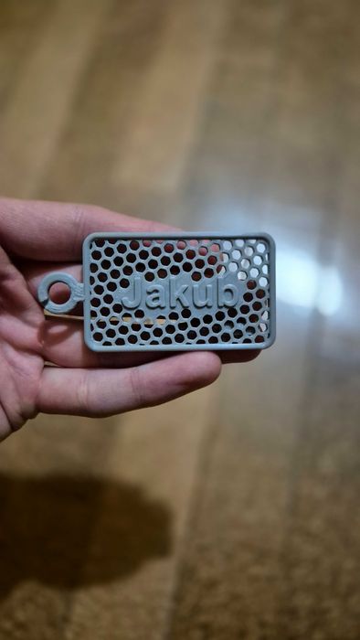 Spersonalizowana zawieszka na walizkę – unikalny design 3D z imieniem!