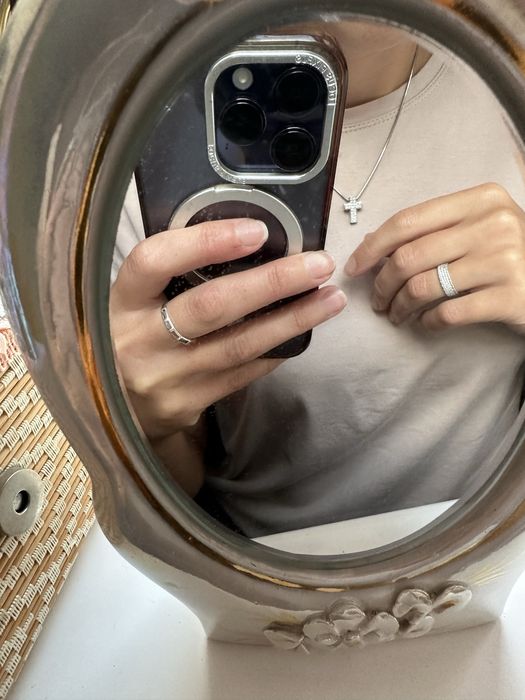 Стильне якісне срібне з камінцями колечко, перстень, дешево