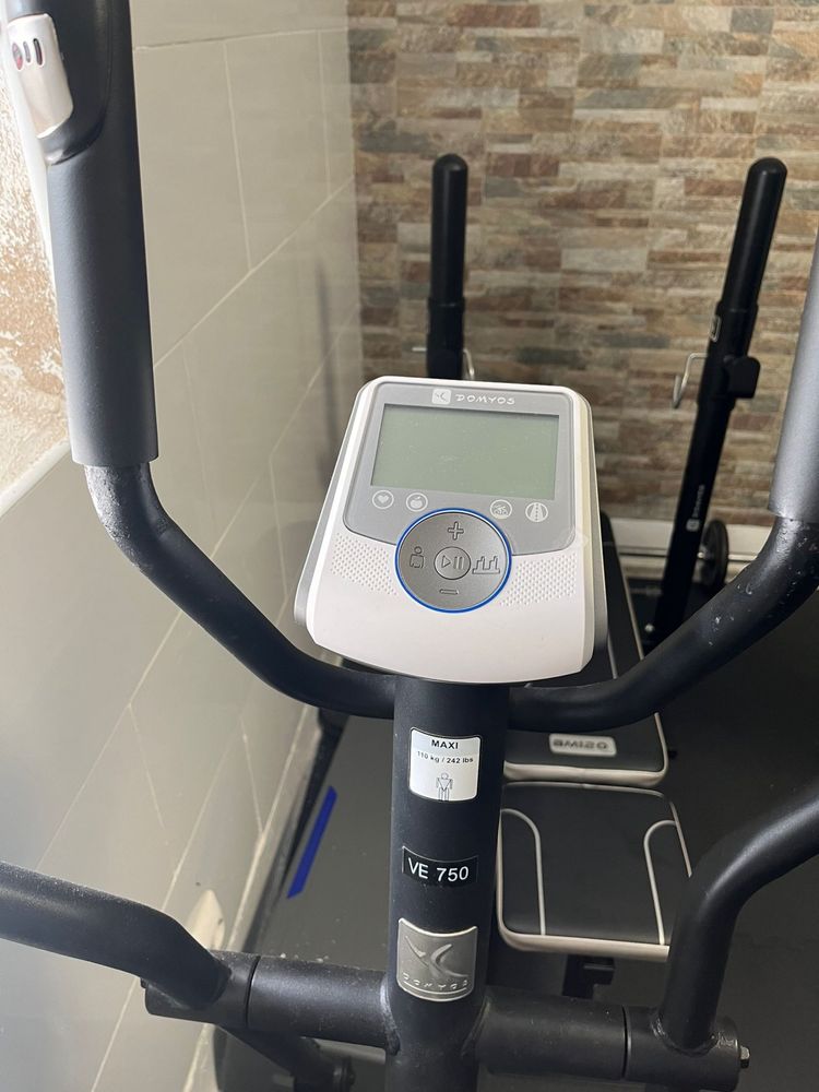 Elíptica em excelente estado - Ideal para treinos em casa!