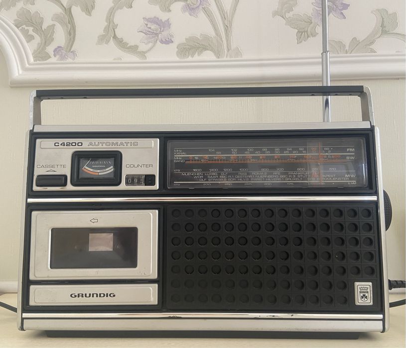 Магнітола GRUNDIG C4200 Automatic