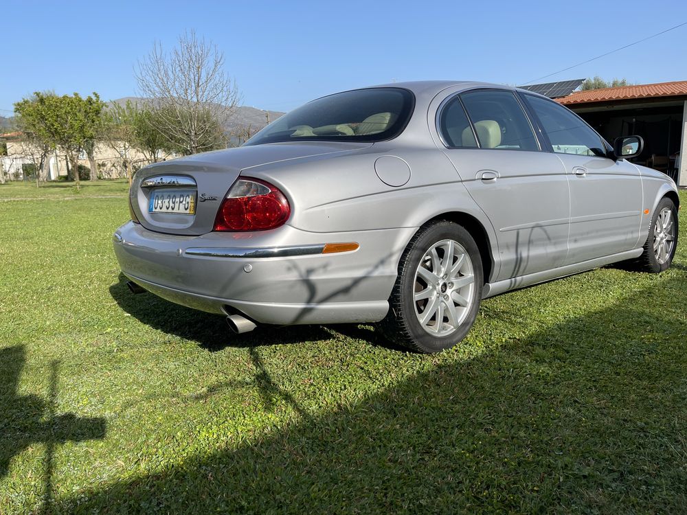 Jaguar s type 3.0 v6