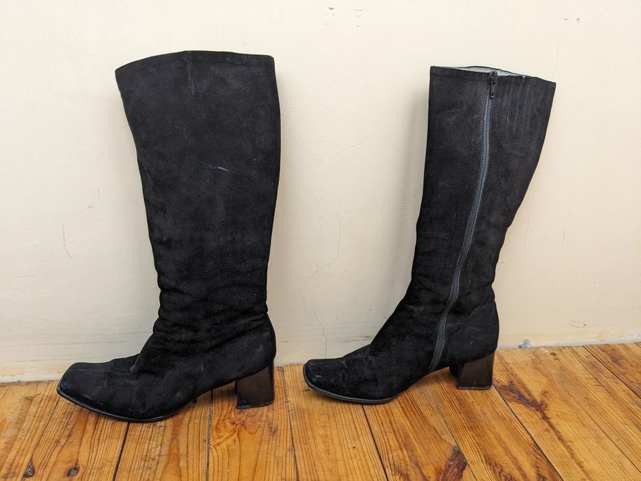 Брендовые сапоги женские р. 38  Привезены из Англии.