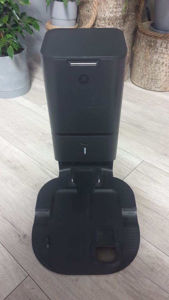 iRobot Roomba i7+