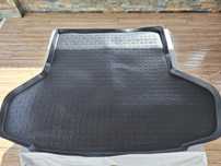 Tapete protecção TOYOTA Avensis