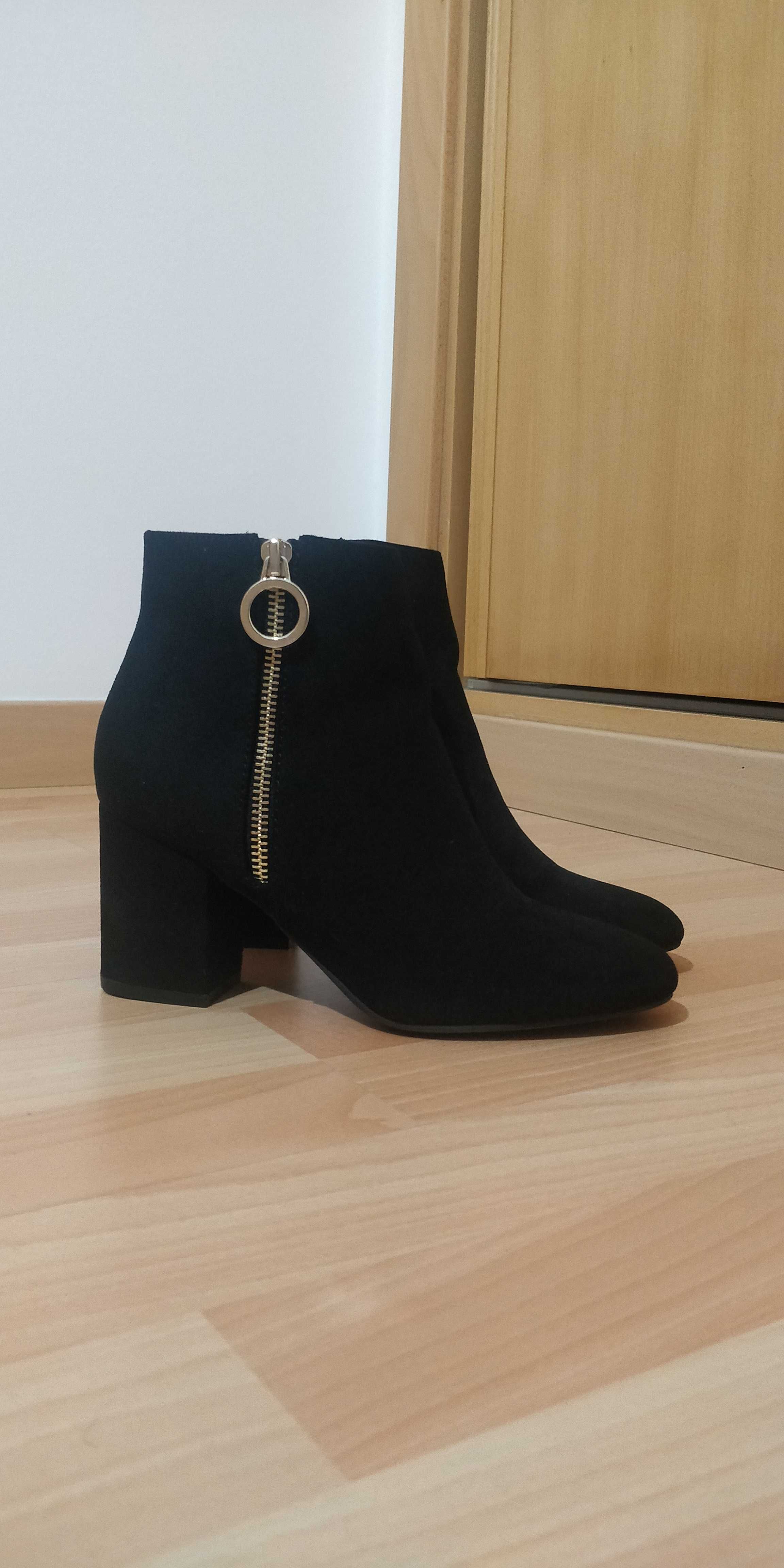 Botins pretos 36