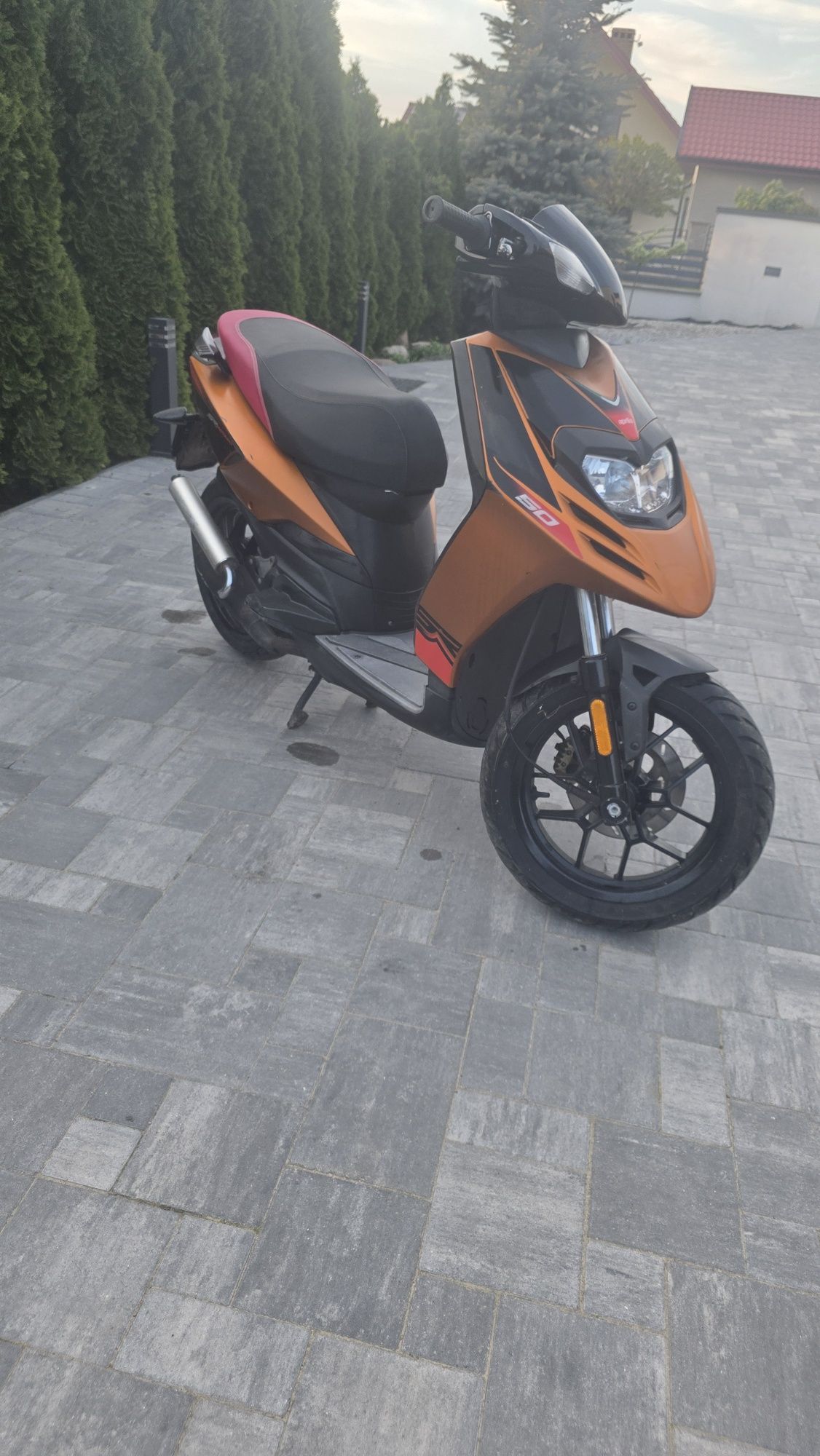 Piaggio aprlla 50 cm³ | 2012 | 18 500 km | 5000 zł

Sprzedam skuter Pi