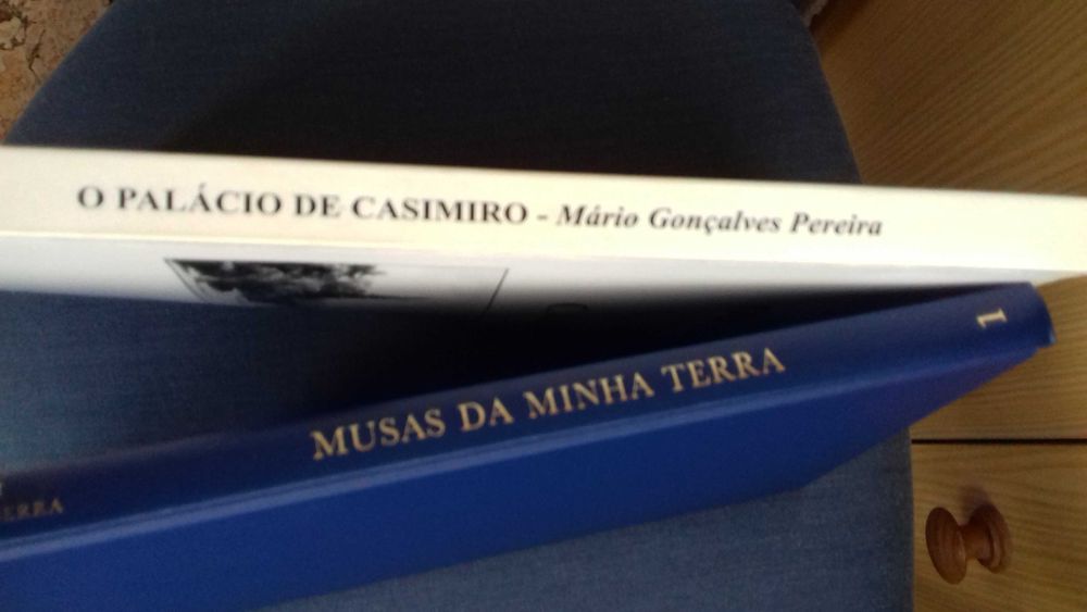 2 Livros Antigos (assinado) - como NOVOS