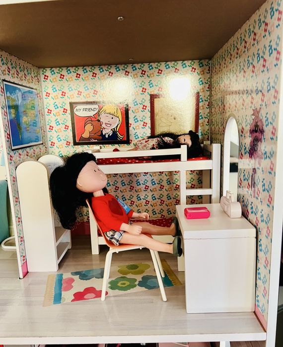 Casa de Bonecas com 3 andares