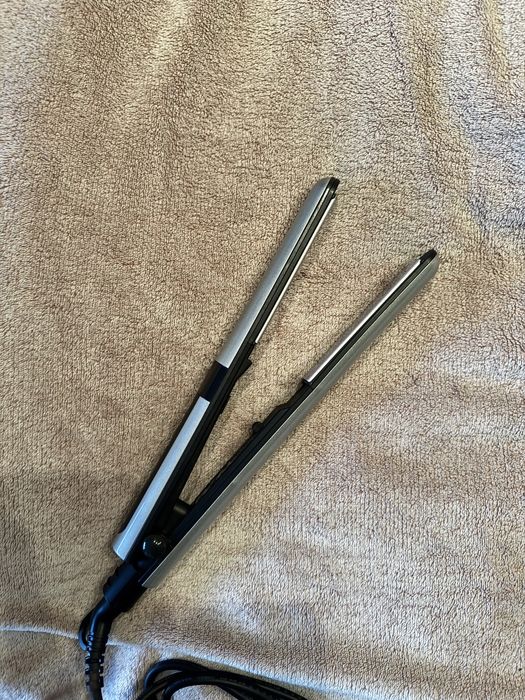 Вирівнювач для волосся Philips hp8361