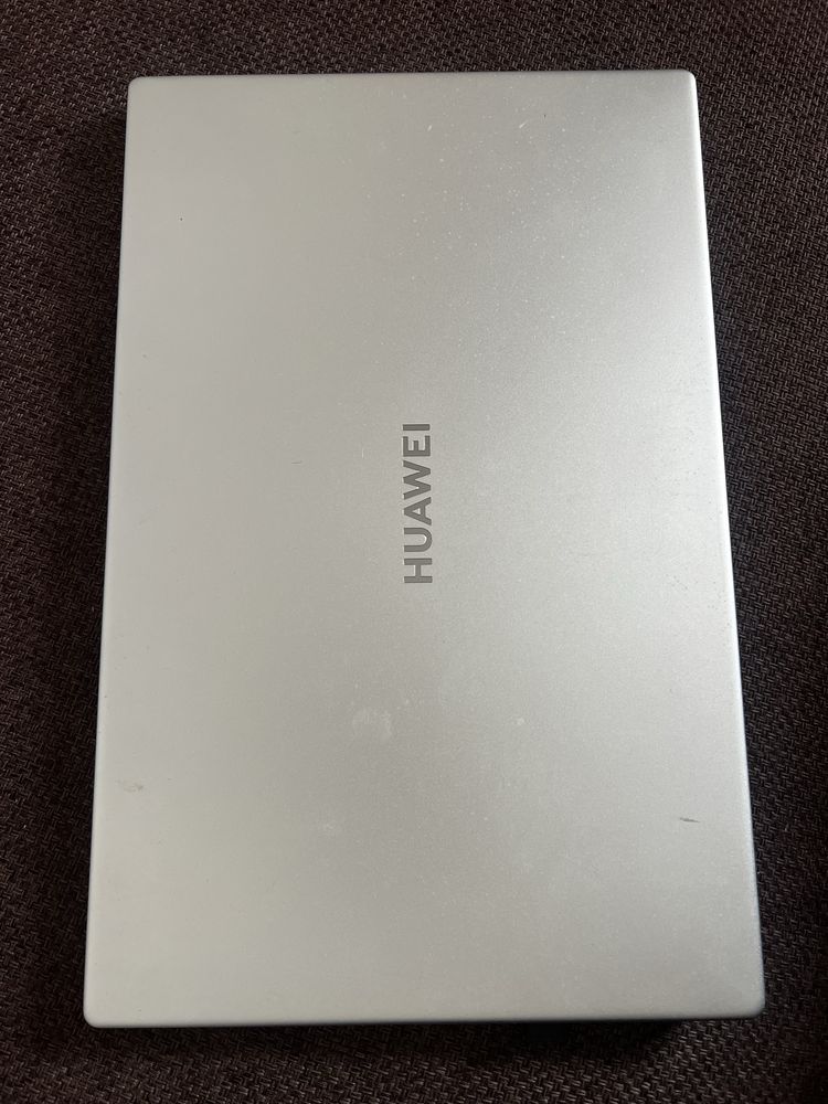 Huawei MateBook D15 i3-10110U/8GB Ram/256GB SSD/Win 11
