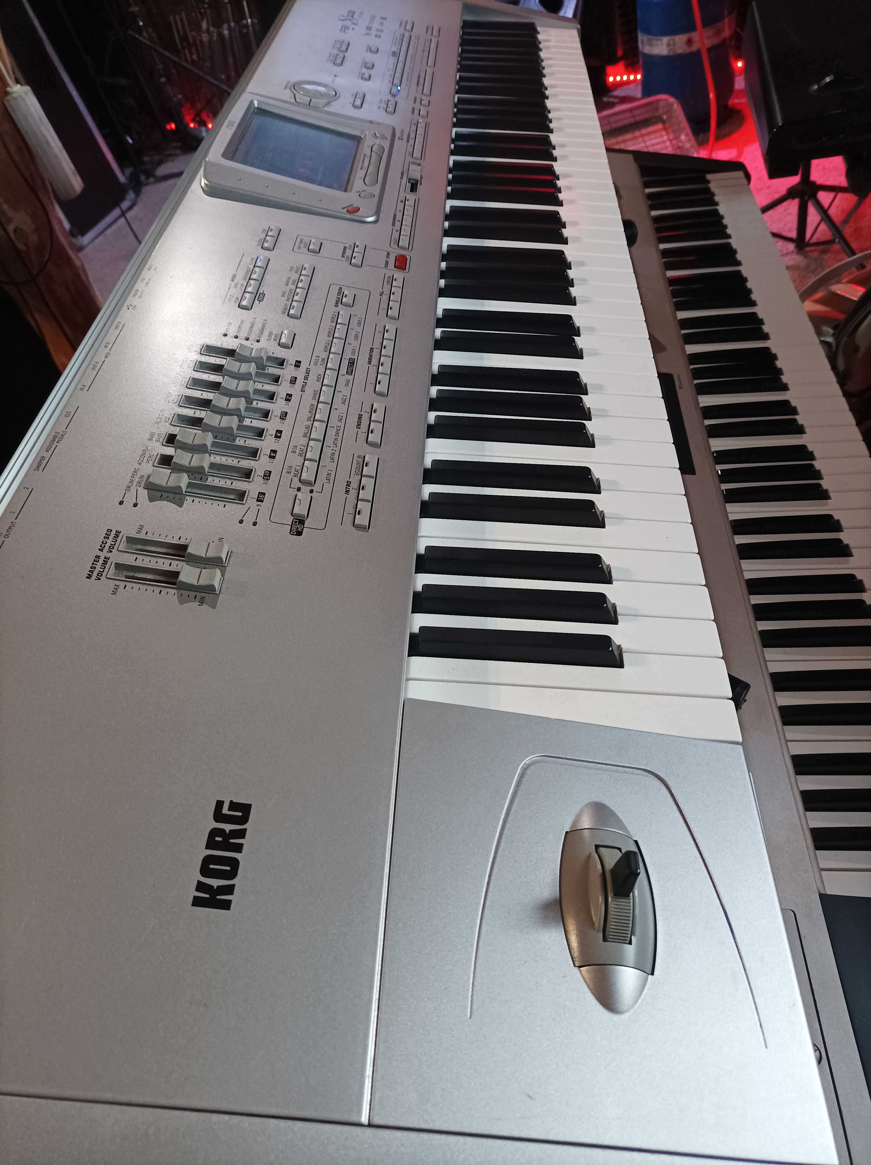Sprzedam keyboard Korg Pa1x