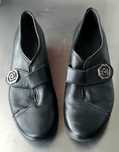 Sapatos pretos tamanho 39