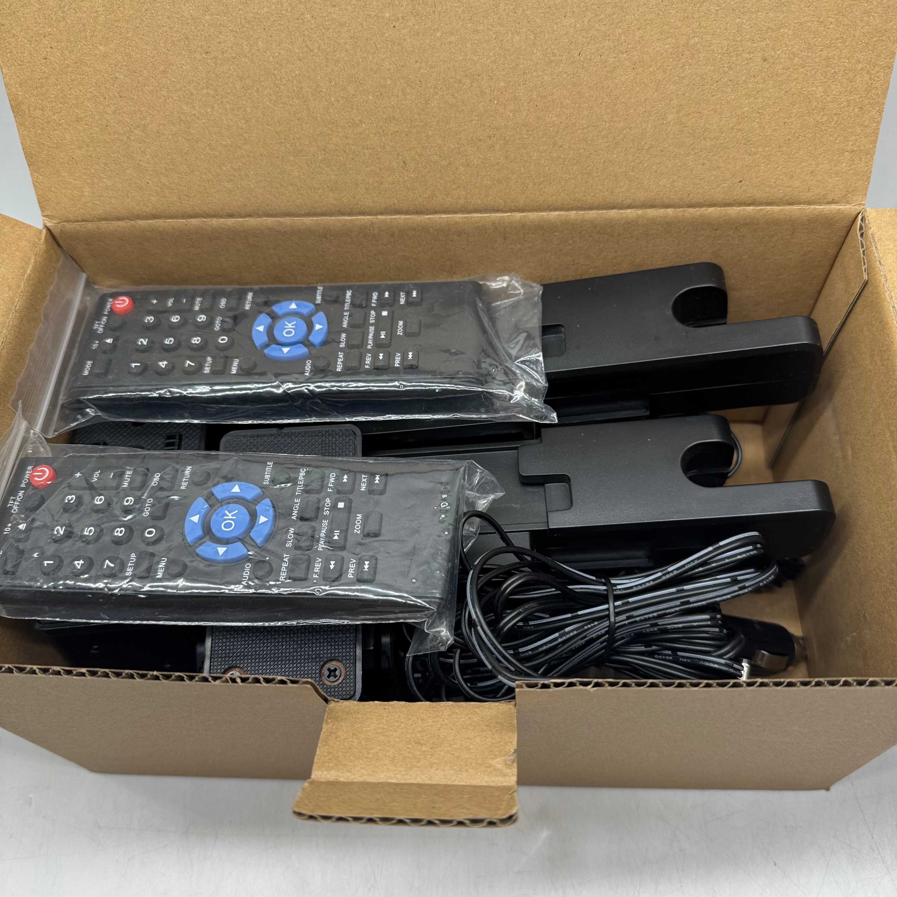 2x Przenośny odtwarzacz samochodowy DVD Naviskauto BN1037B-N1