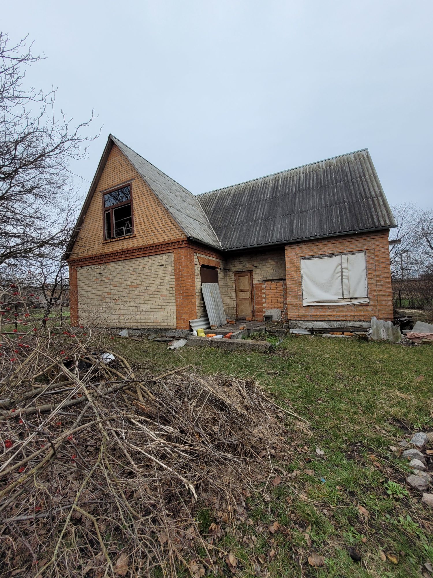 ПРОДАМ ділянку 23 сотки з недобудованим будинком. Київська обл.