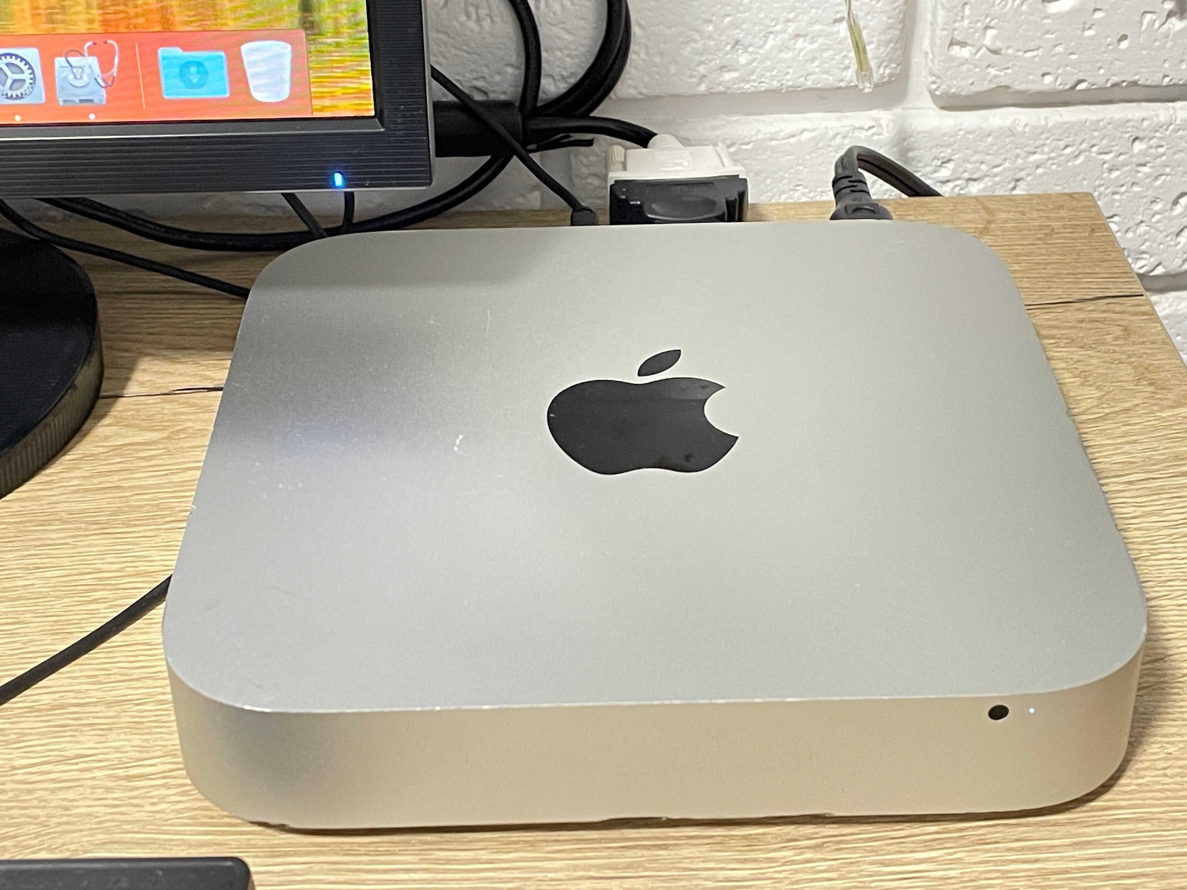 Компьютер Apple  Mac Mini + монитор LG