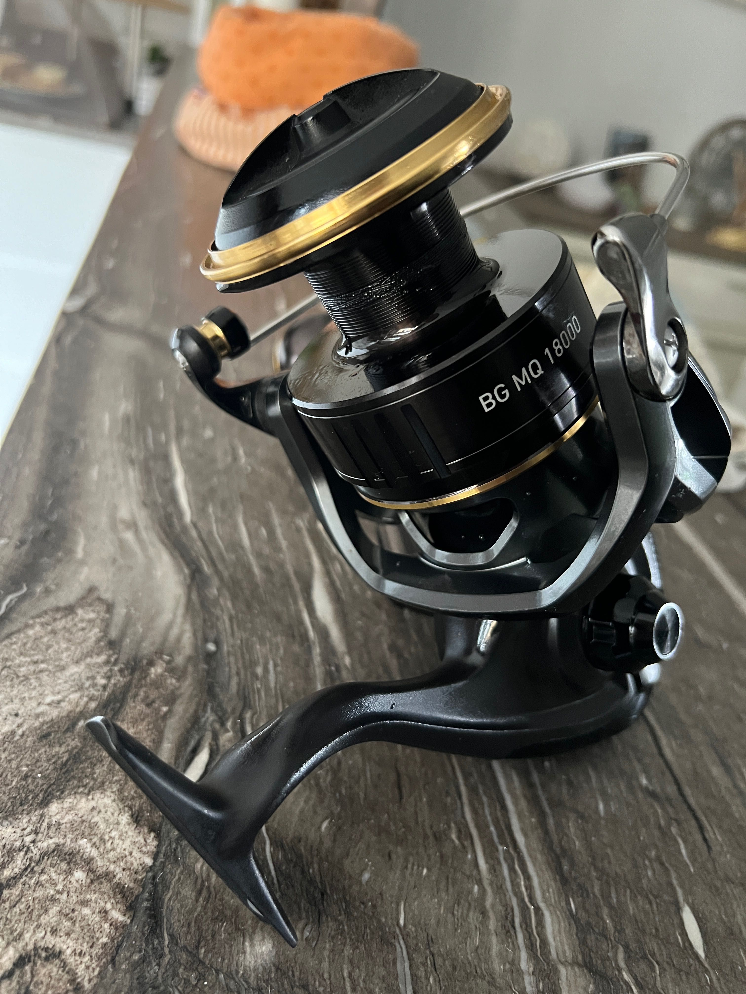 Carreto Daiwa MQ 18000