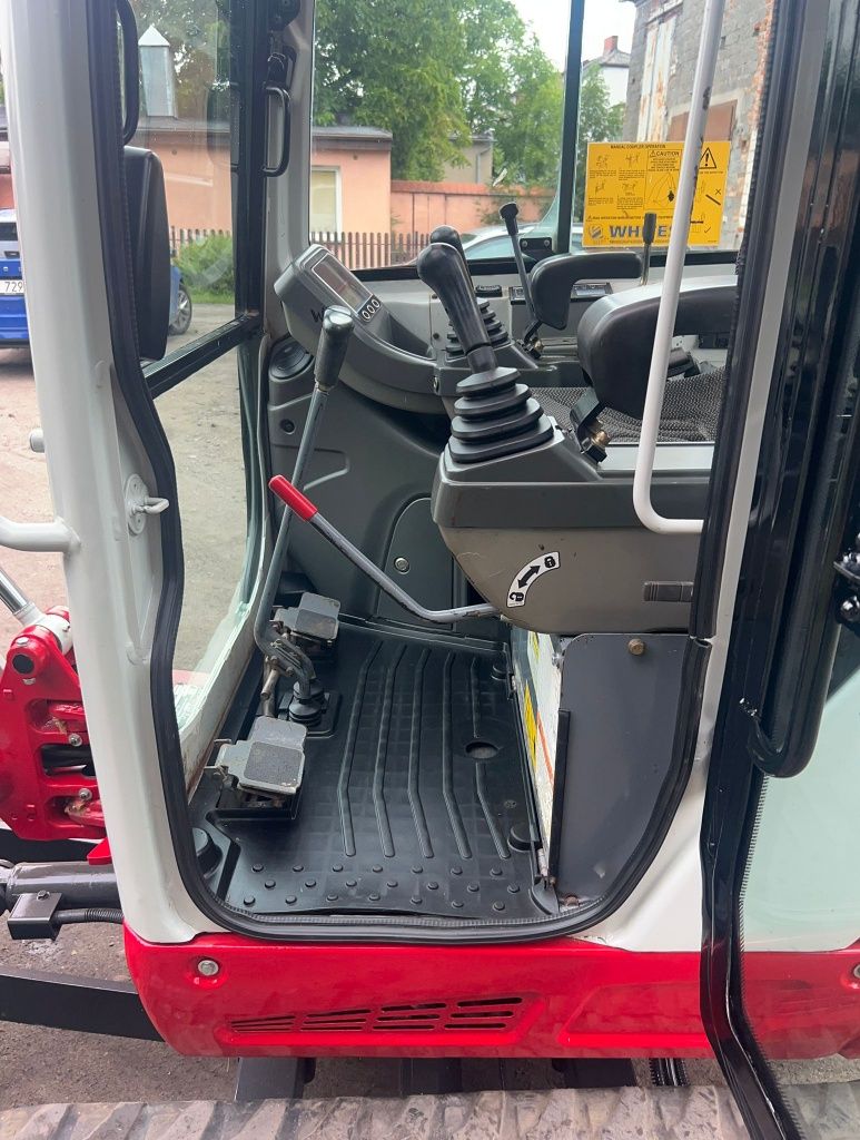 Minikoparka Takeuchi Tb 216 , bez luzòw , gotową do  pracy,